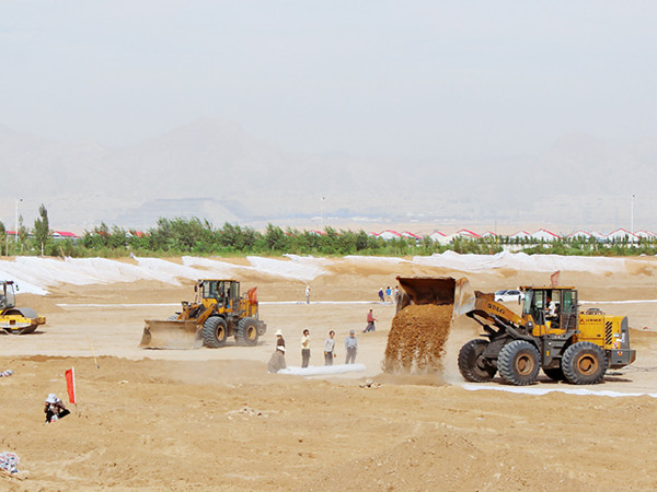 0.75mm人工湖防渗土工膜多少钱图片第4张 0.75mm人工湖防渗土工膜多少钱图片第4张-盈旭土工材料