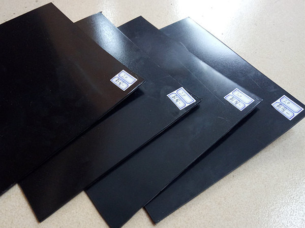 黑色土工膜图片第1张 黑色土工膜图片第1张-盈旭土工材料